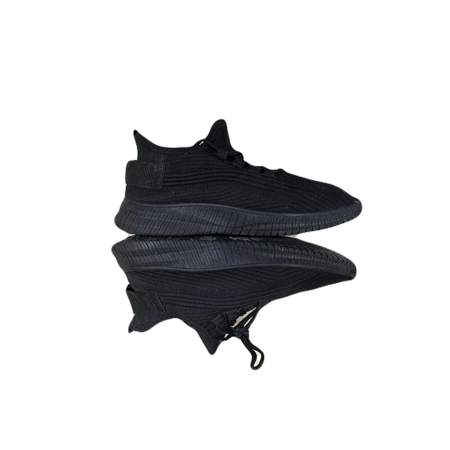 Kids Standed Black Sneakers Size 6 unisex