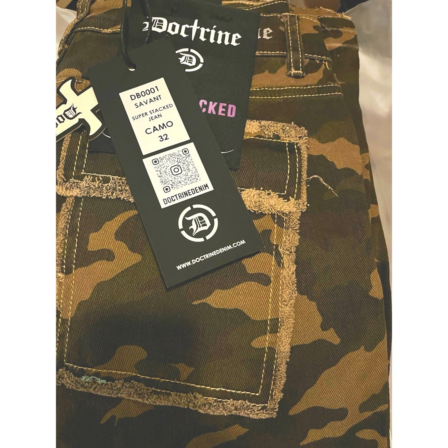 Doctrine Savant Super Stacked Jean Camo Size 32
