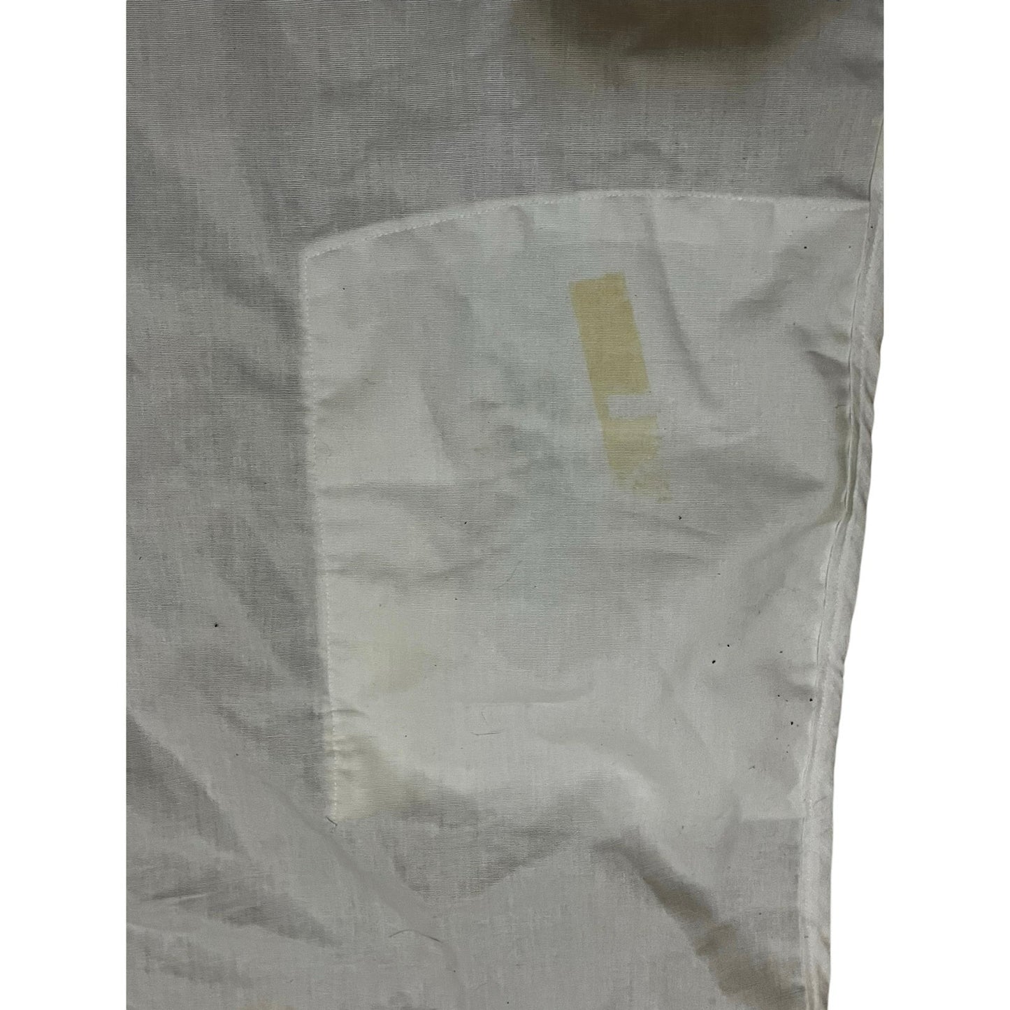 All White Women’s Apron With 2 Pockets In The Front One Size