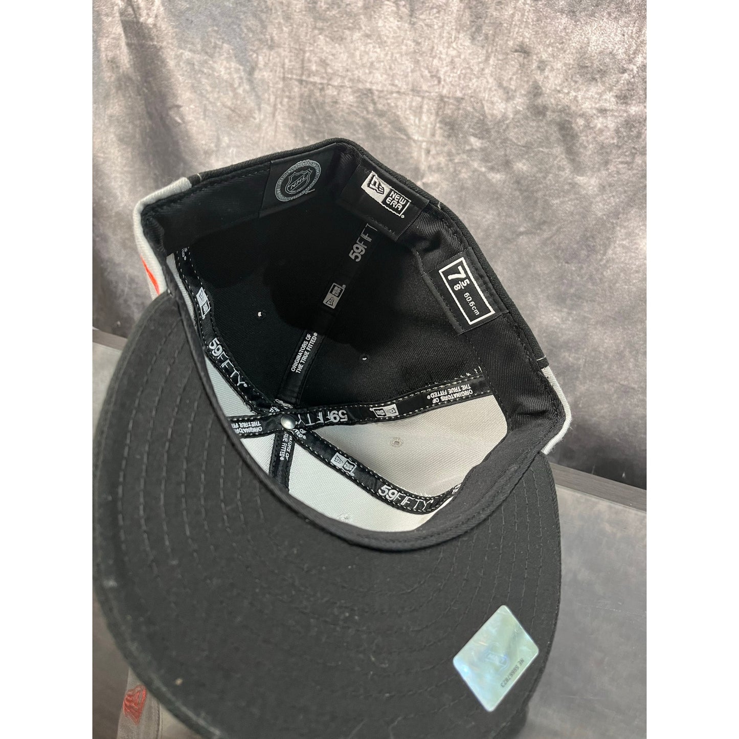New Era Hat Size 7 5/8 Black/White/Shark NFL