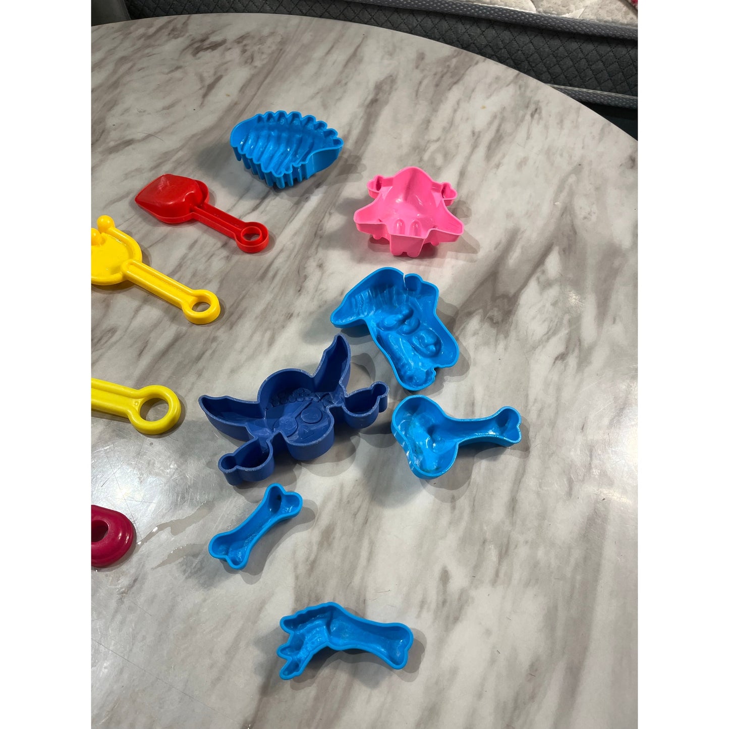 11 piece sand Playset