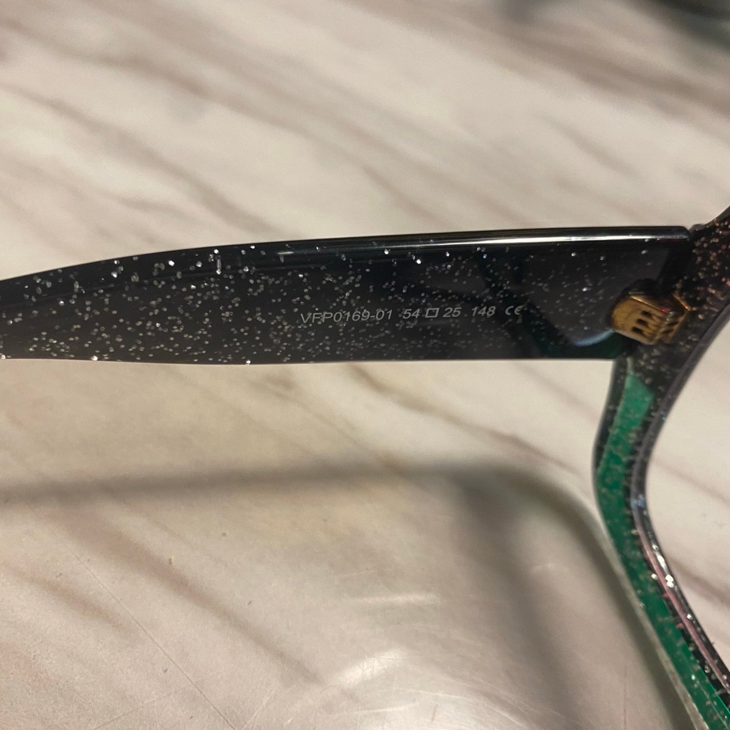 womans sunglasses