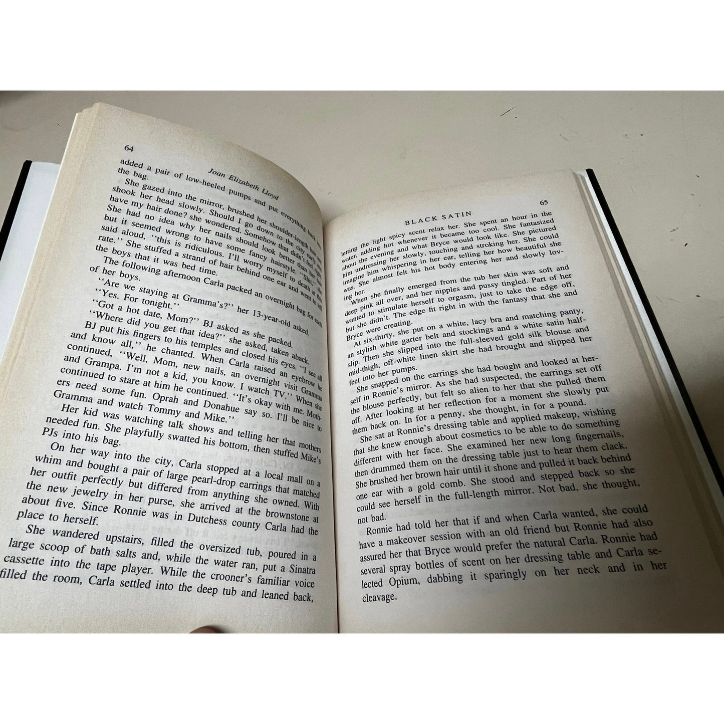Black Satin by Joan Elizabeth Lloyd (1995-06-03) Hardcover Book