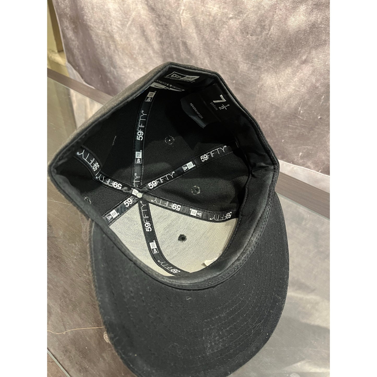 New Era 59fifty New York Giants NFL Black 100% Polyester Fitted Hat Size 7 1/2