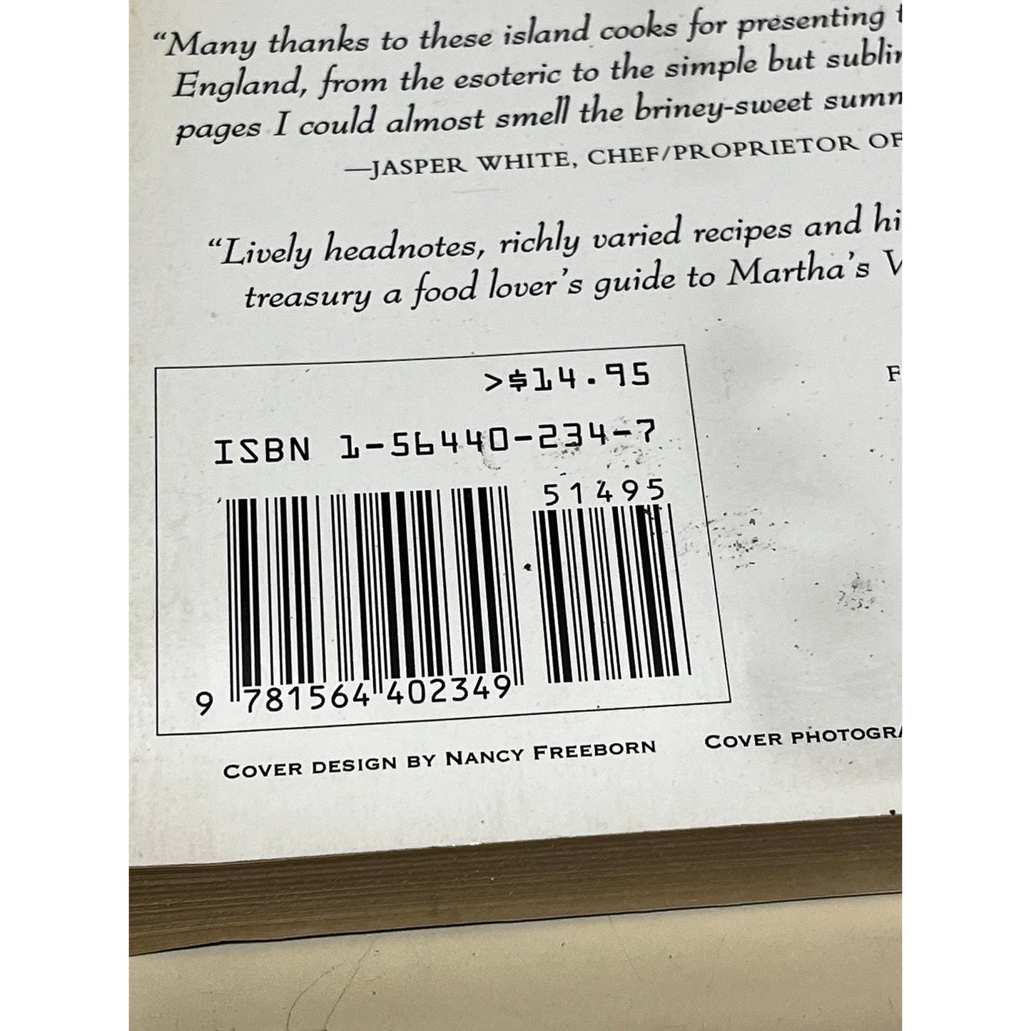The Martha's Vineyard Cookbook: Over 250 Recipes and Lorefrom a Bountiful Island