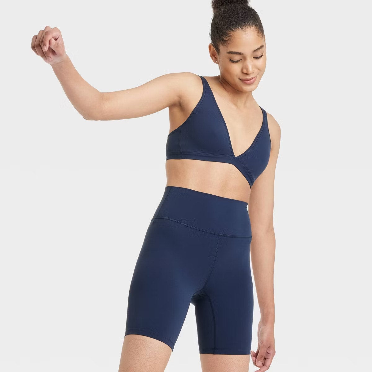 Everyday Soft Ultra High-Rise Bike Shorts 6” Inseam - All In Motion Navy Blue L
