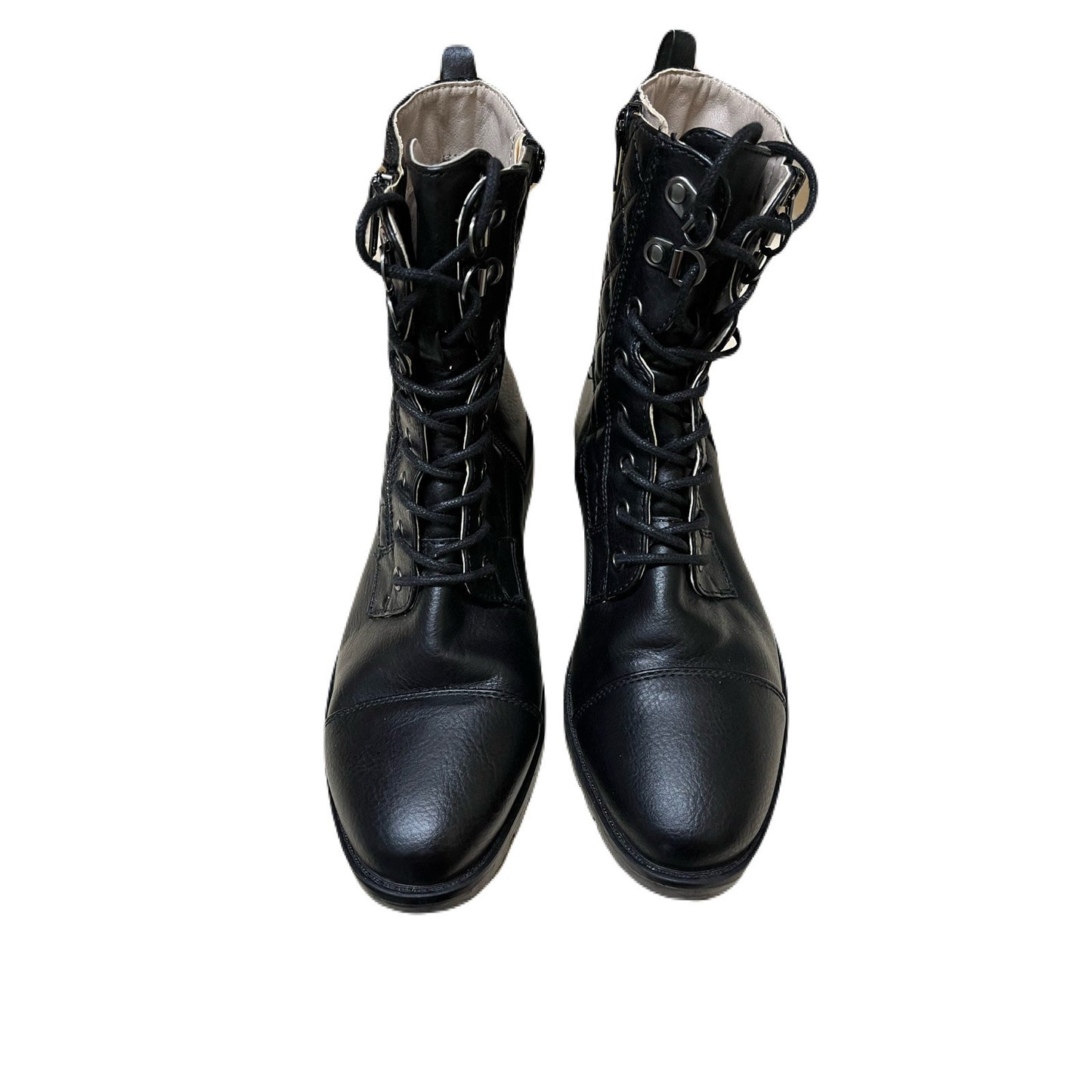 White mountain woman, shoe boots Size 7 Black 7 1/2