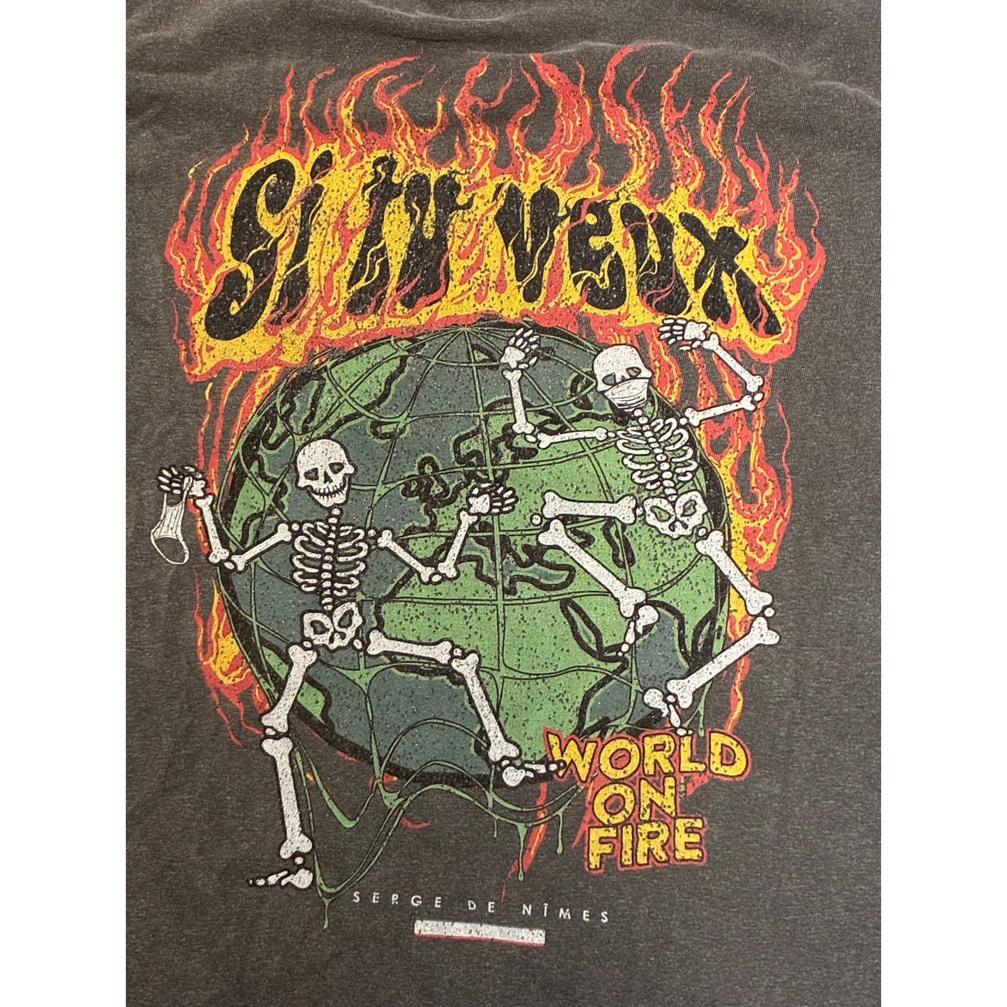 Si Tu Veux World On Fire Gray Men’s T-Shirt Size XL