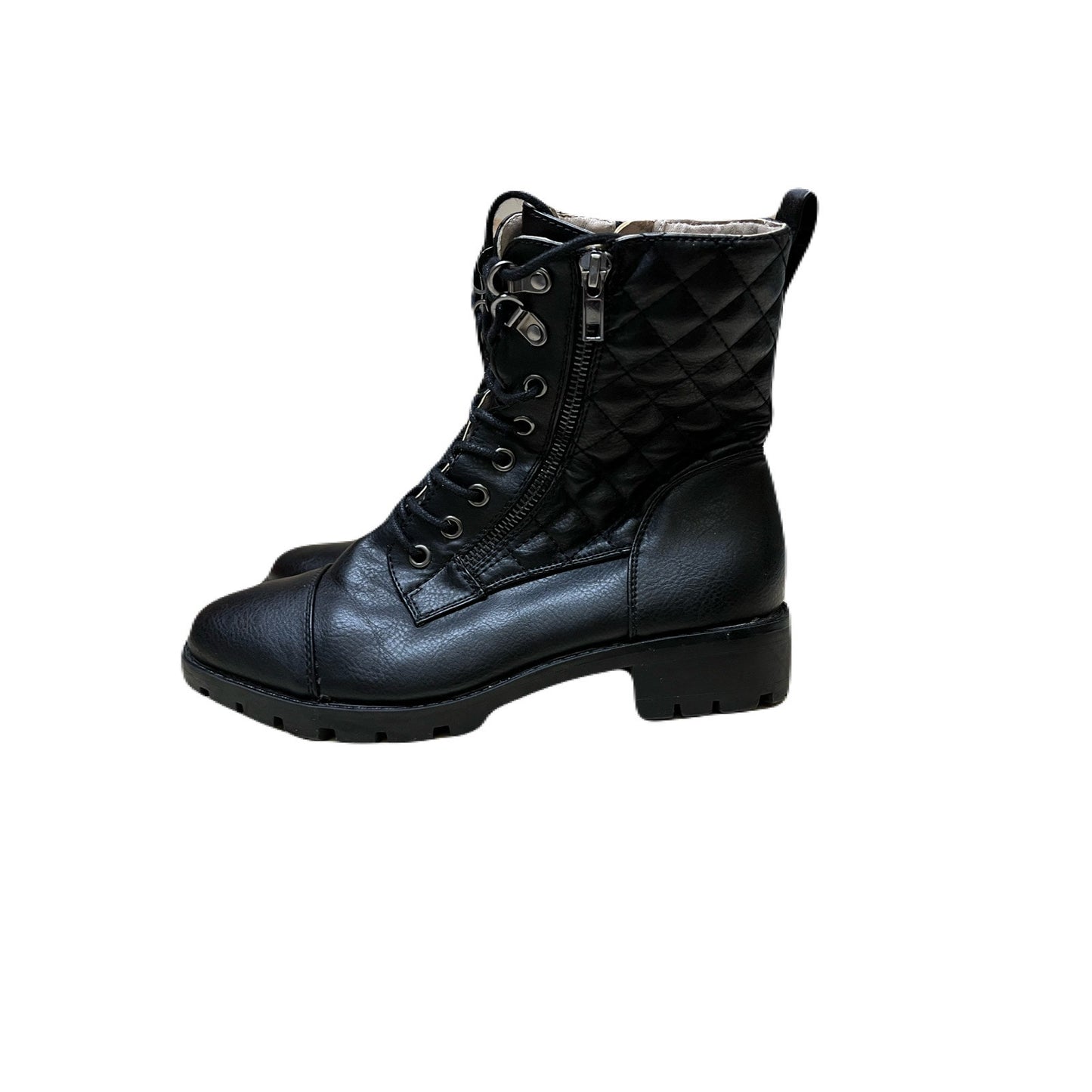 White mountain woman, shoe boots Size 7 Black 7 1/2