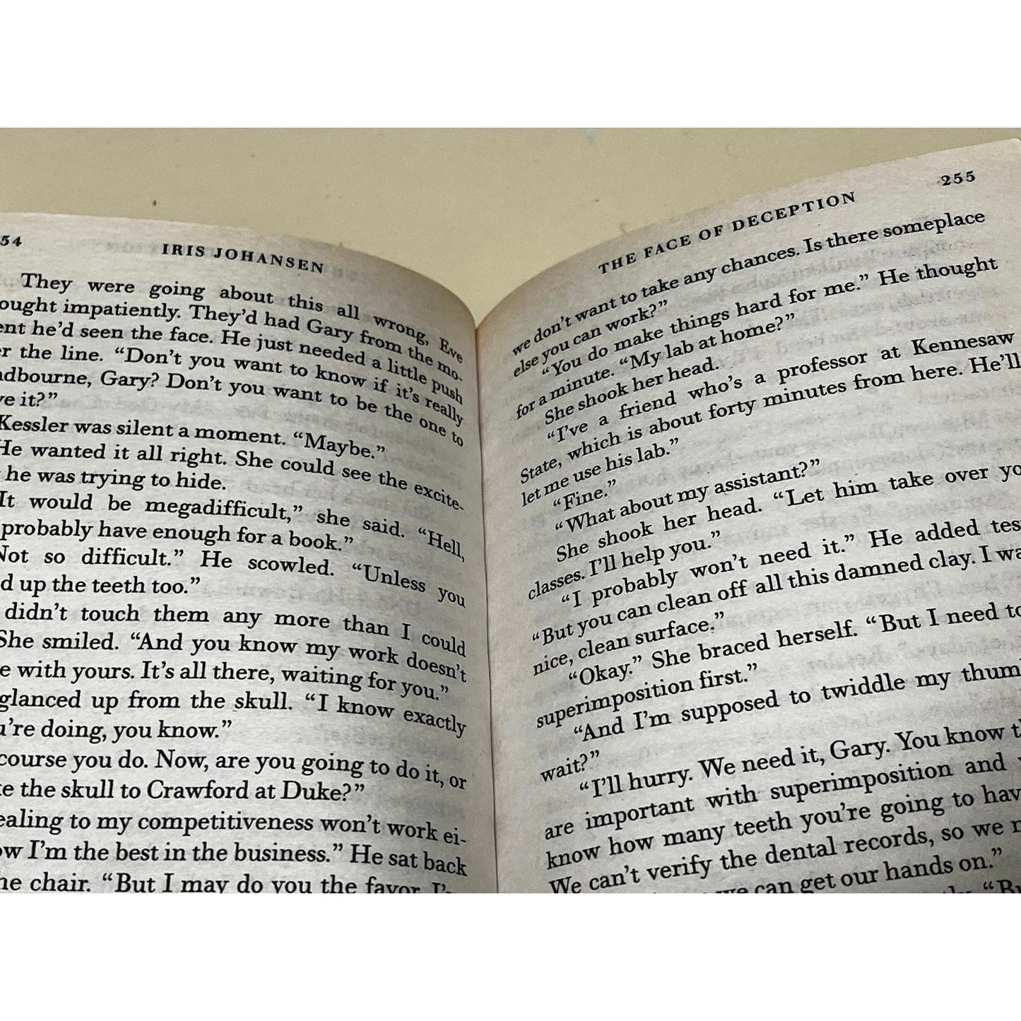 The Face of Deception By Iris Johansen Paper Book