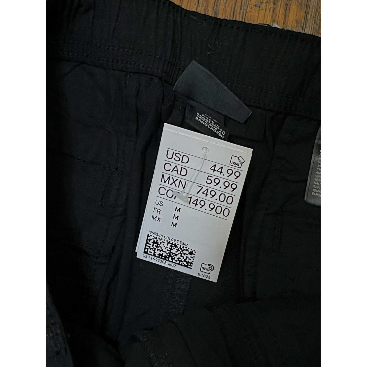 H & M Black Men’s cargo Pants Size M