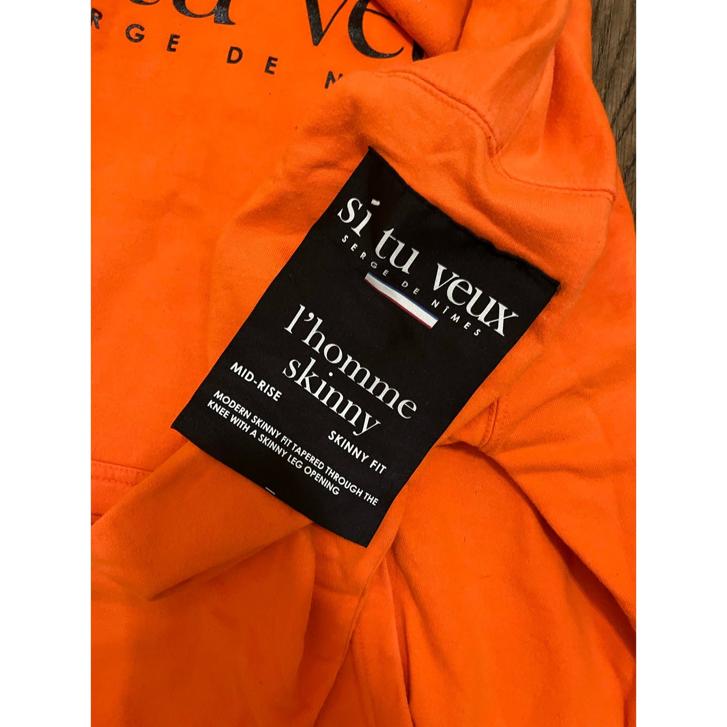 Si Tu Veux Orange Men’s Hoodie Size 2 XL