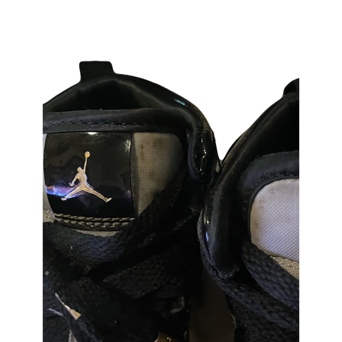 KIDS JORDAN 1 MID SE TD (BLACK/METALLIC GOLD/METALLIC SILVER) SIZE 10C