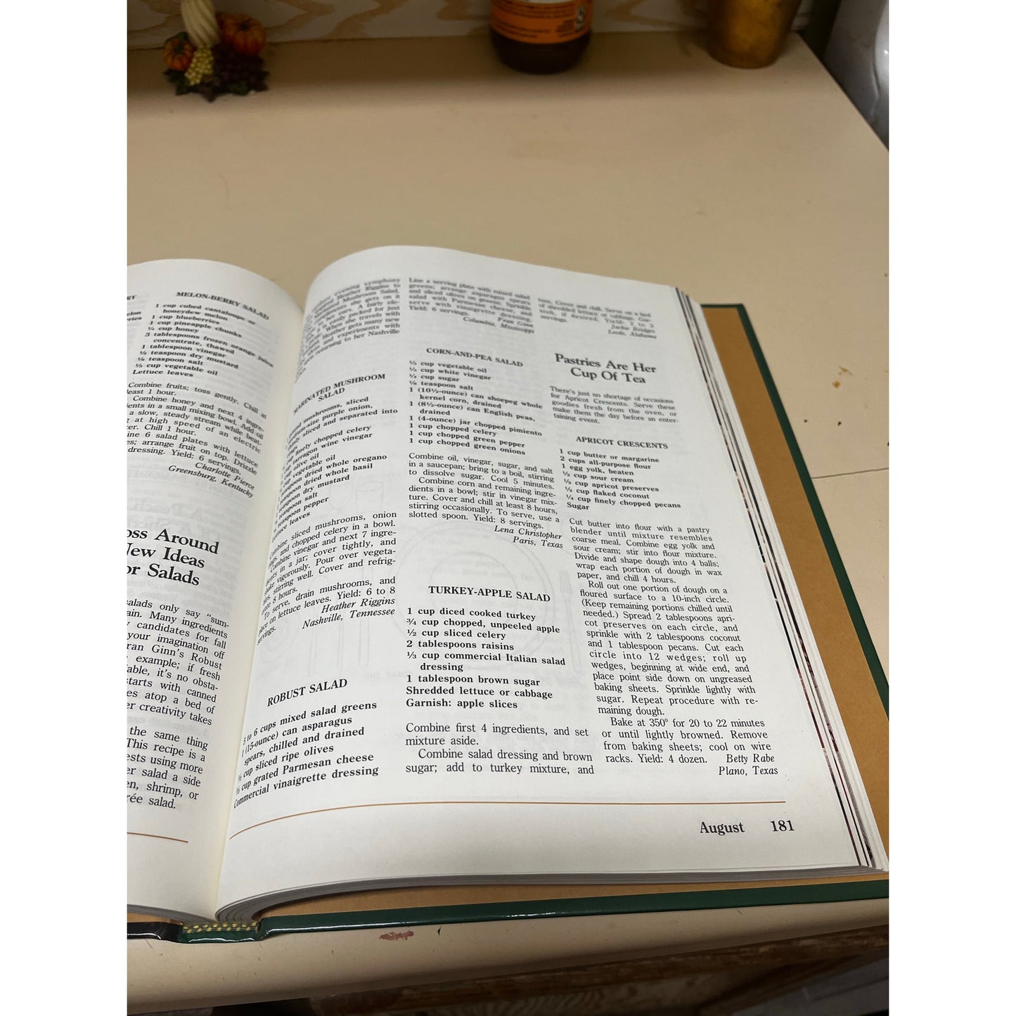 Southern Living: 1990 Annual Recipes Southern Living Annual Recipes book