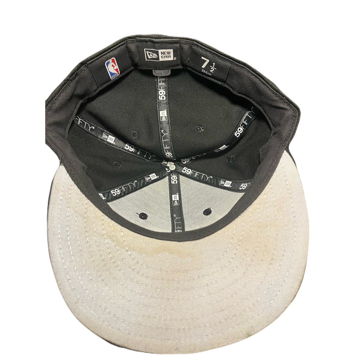 New Era Brooklyn hat Size 7 1/2 Good Condition