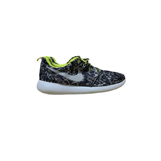 2014 Nike Women’s Rosherun Print Shoes, Sneakers Cool Grey, Wolf, Volt Size 8.5