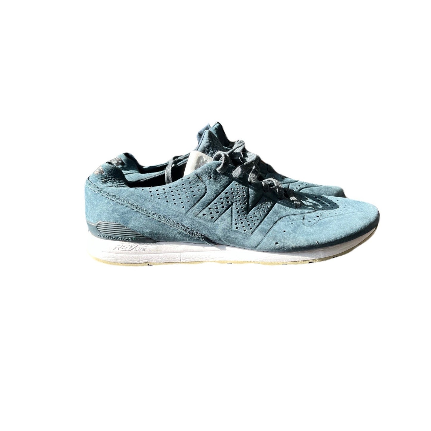 New Balance 696 Running Navy & White Men’s Sneakers Size 12