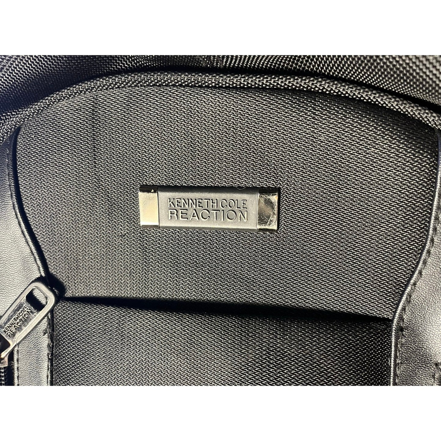 Kenneth Cole Reaction Black Backpackgggh  n ,;[\7*