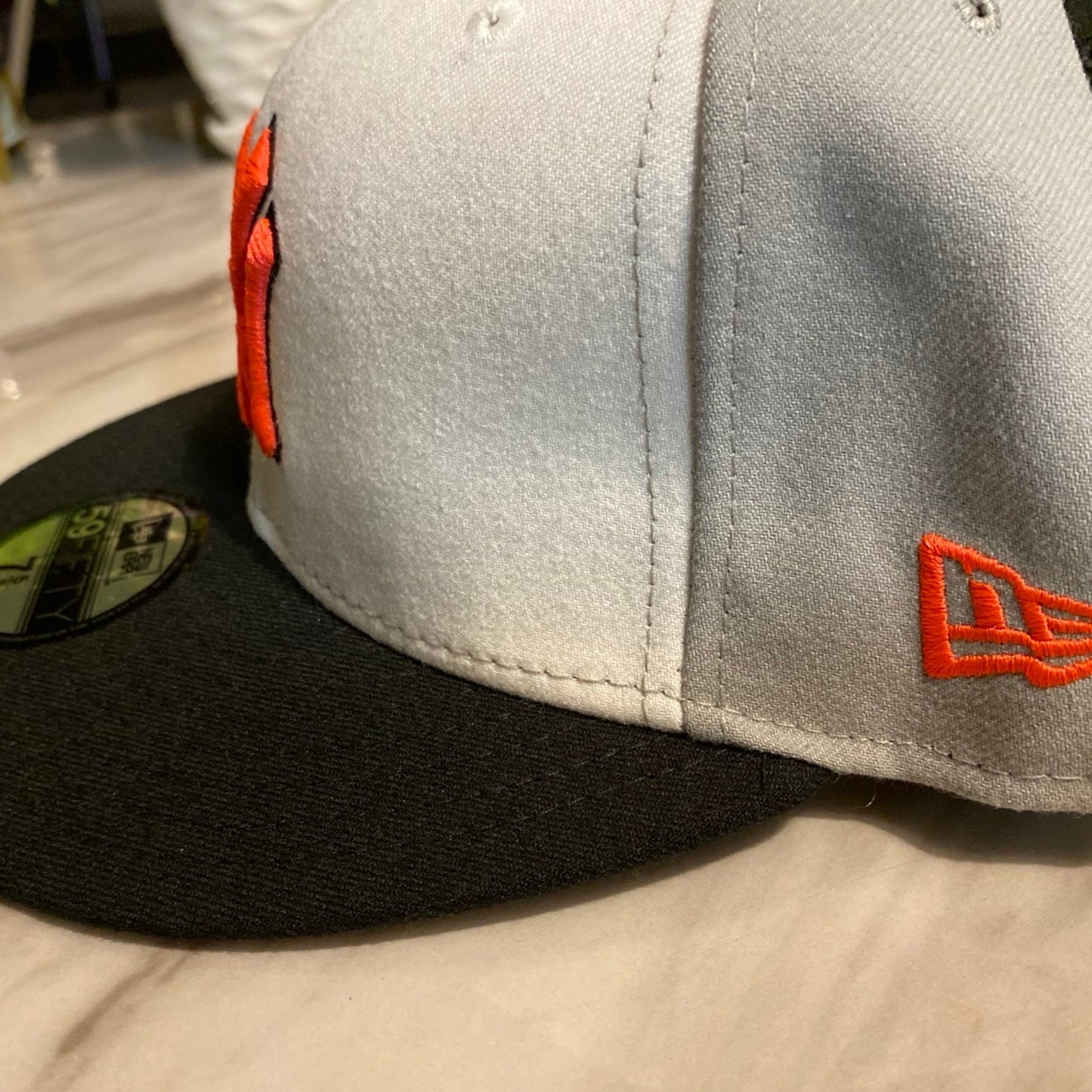 New Era Hat Size 7 5/8 White & Orange Yankee