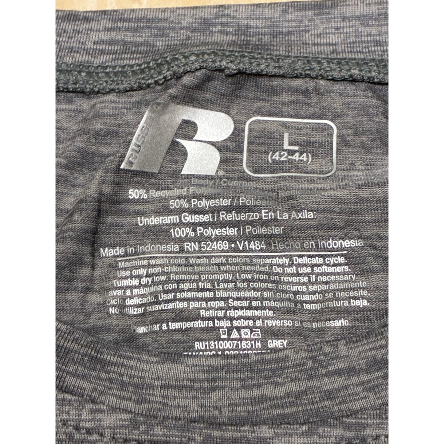 Russell Men’s Gray T-Shirt With A Little Black Under The Arm Size Large New