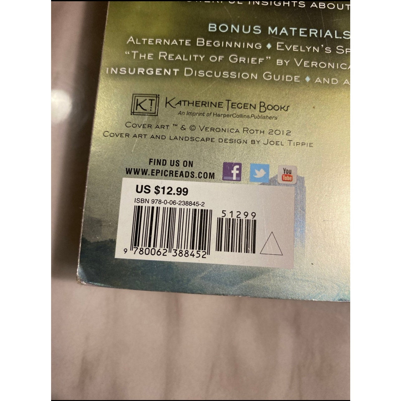 Insurgent by Veronica Roth Book