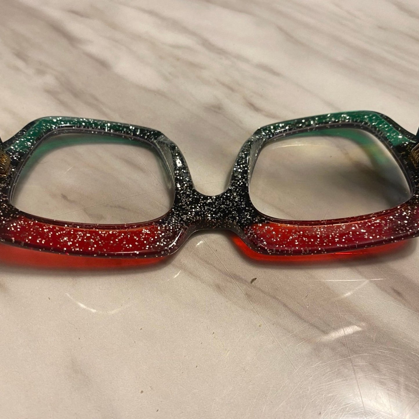 womans sunglasses