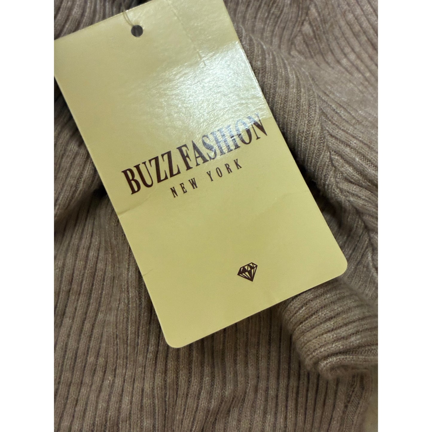 Buzz Fashion Women’s Beige Turtle Neck Long Sleeve Size S/M