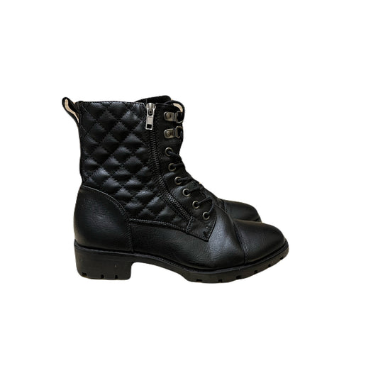 White mountain woman, shoe boots Size 7 Black 7 1/2