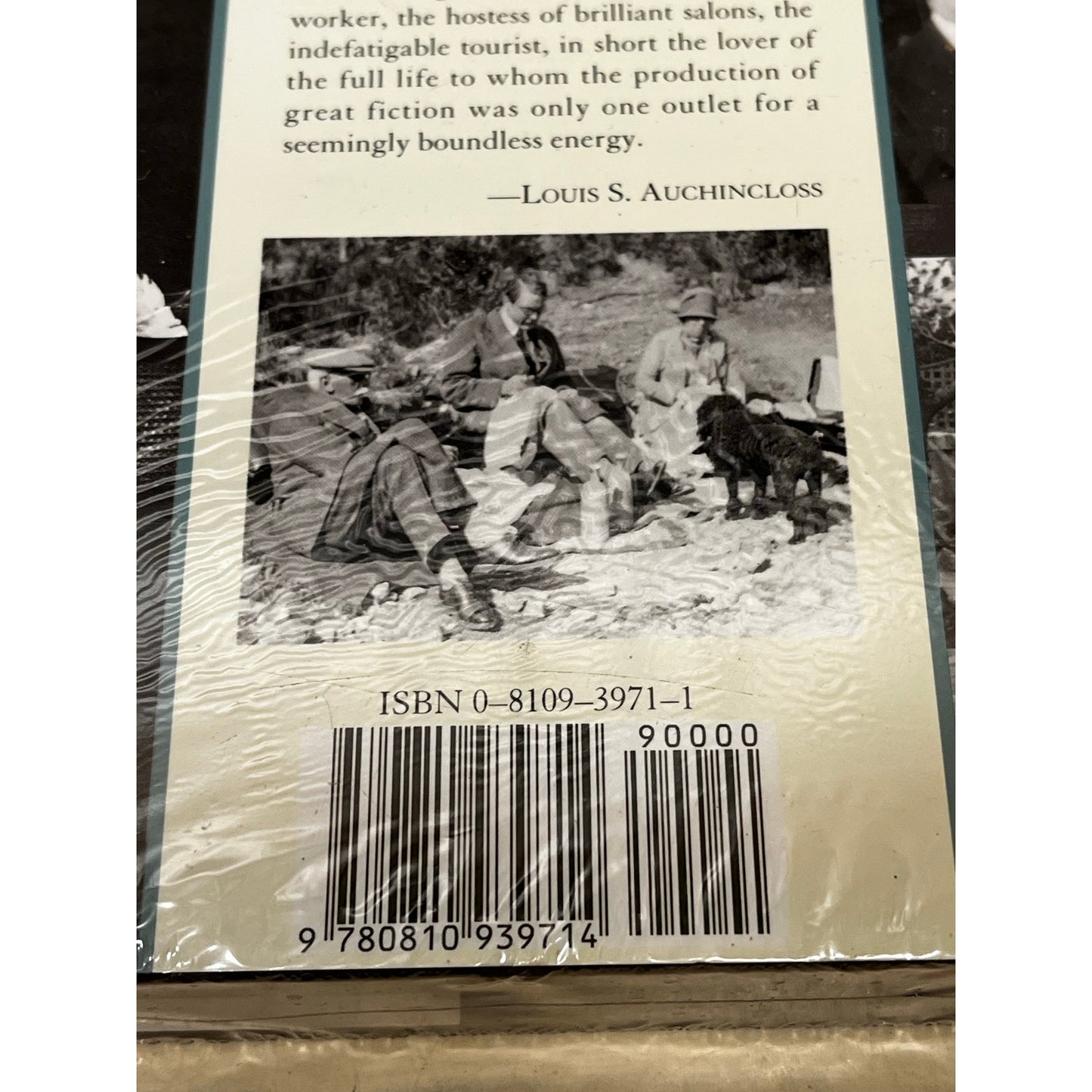 Edith Wharton: An Extraordinary Life An Illustrated Biography. New book