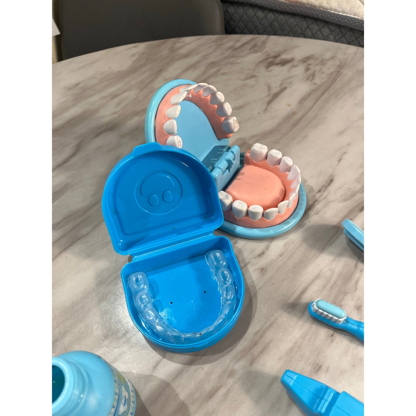 Melissa & Doug Super Smile Dentist Kit With Pretend Play Set of Teeth And Dental Accessories