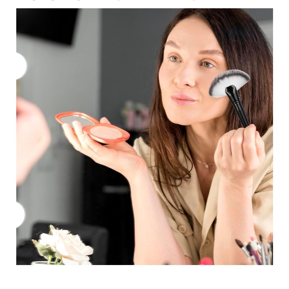 2 Pcs Facial Fan Brush, Fluffy Fan Makeup Brush Soft Finishing Powder Brush