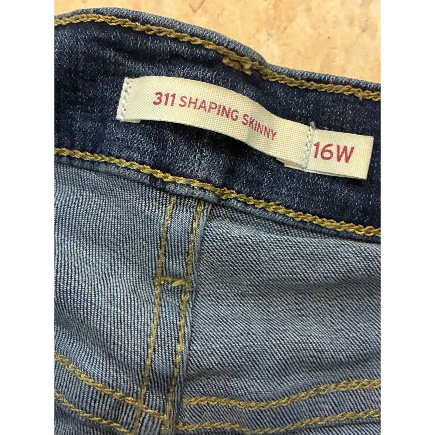 Levi’s Women’s Jean’s Size 16W Good Condition