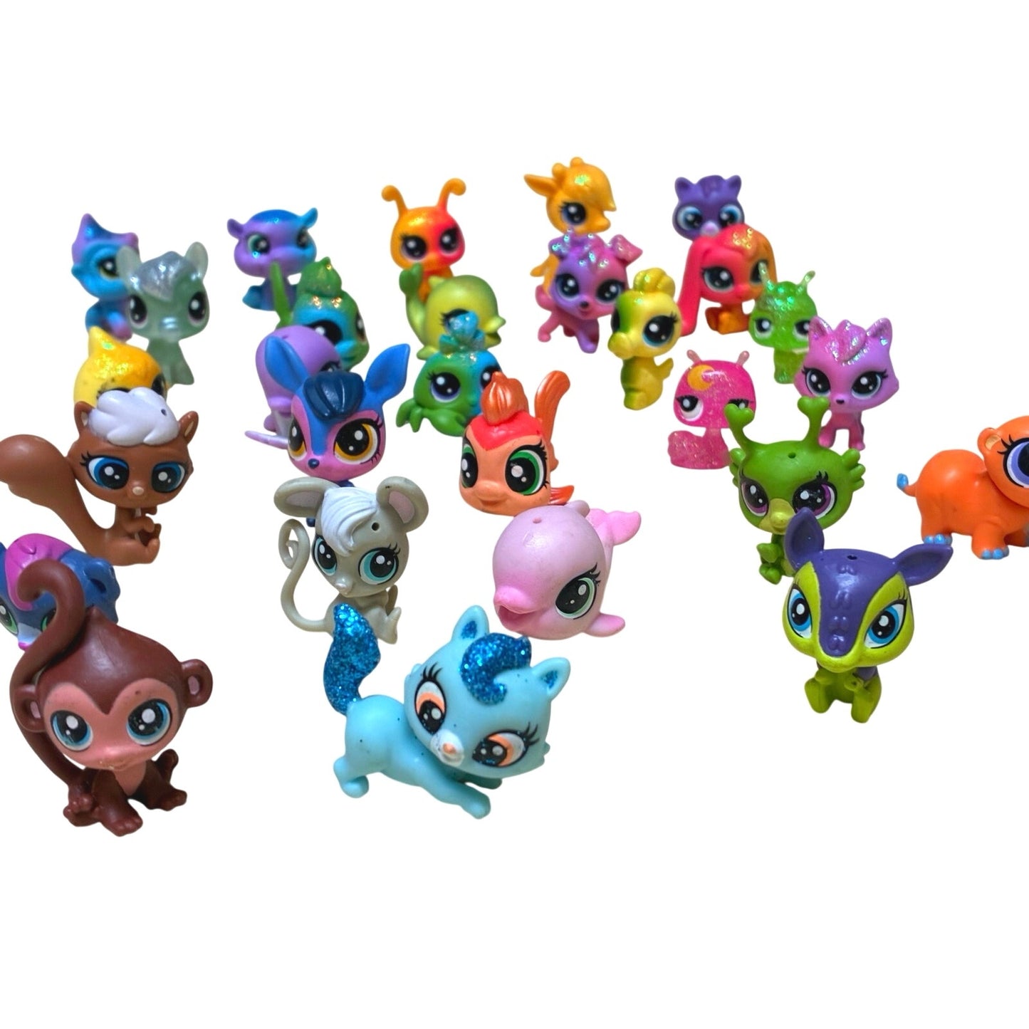 29 pcs collection of Hasbro Littlest Pet Shop (LPS) mini figures.