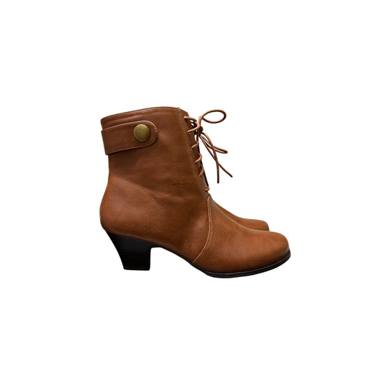 Women’s Brown Comfortview Boots Size 9
