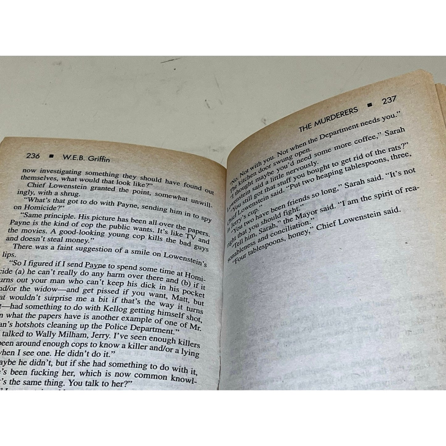 The Murderers Badge of Honor Book 6 W.E.B Griffin PaperBook