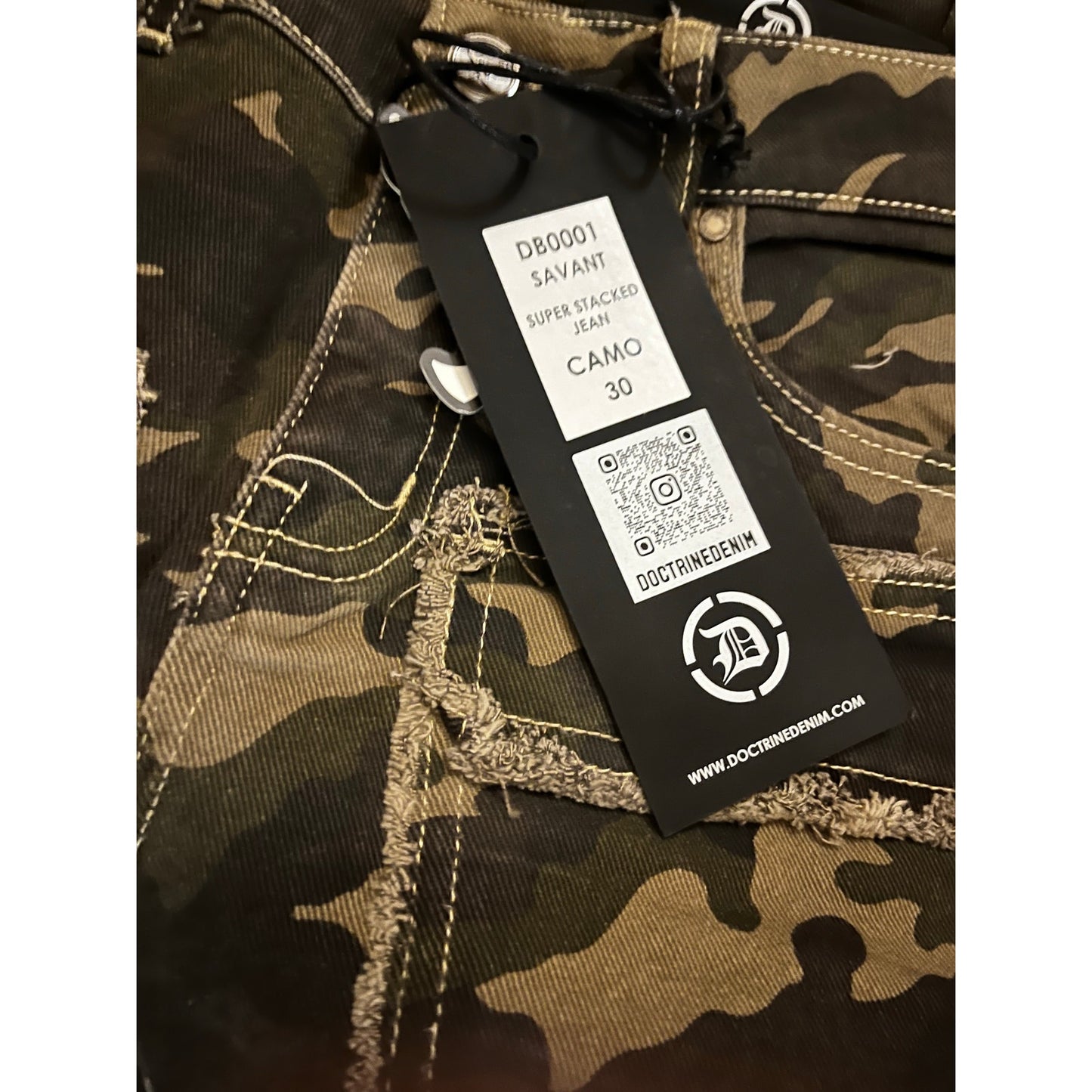 Doctrine Savant Super Stacked Jean Camo Size 30