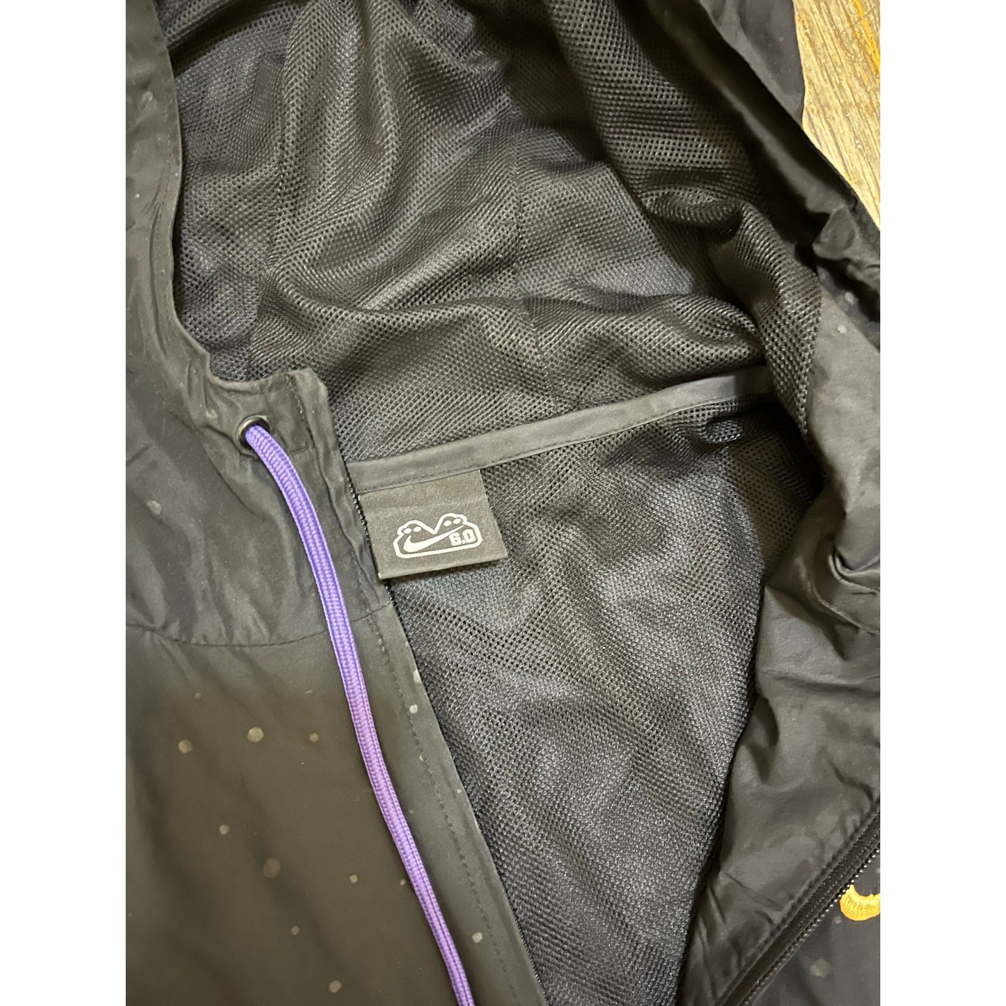 Nike Black Windbreaker Jacket Size Large In Great Condition With Purple Hoodie strings