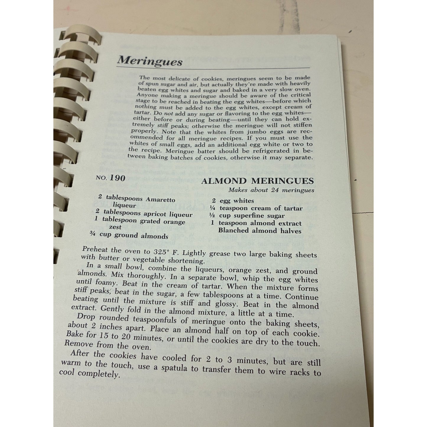 365 GREAT COOKIES YOU CAN BAKE BOOK