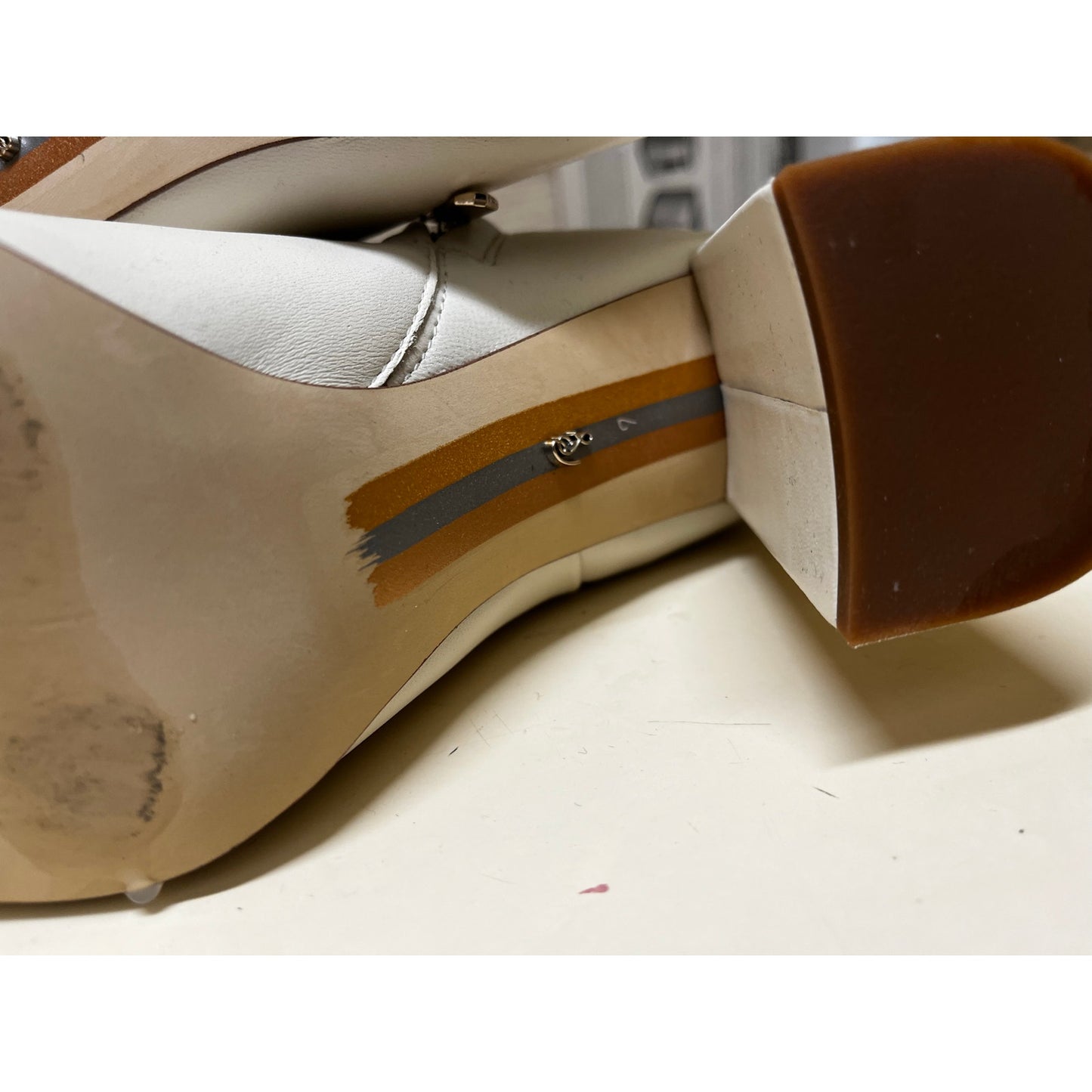 Daria Ivory Leather Women’s Shoes Size 7