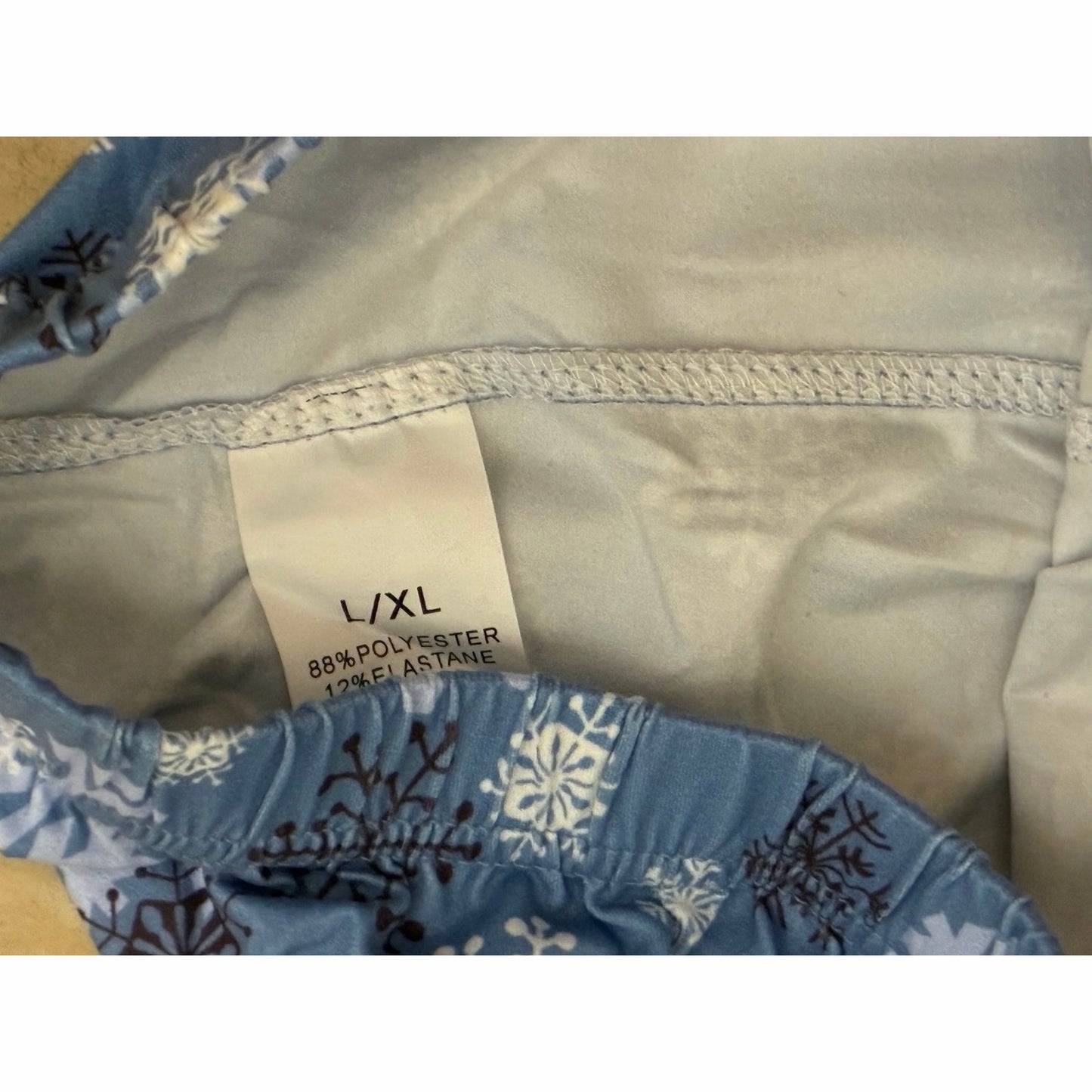 Girls blue snowflake print Christmas leggings Size L/XL