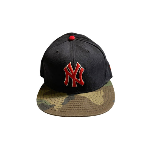Yankee New Era Hat Size 7 5/8 Black/Red/Army