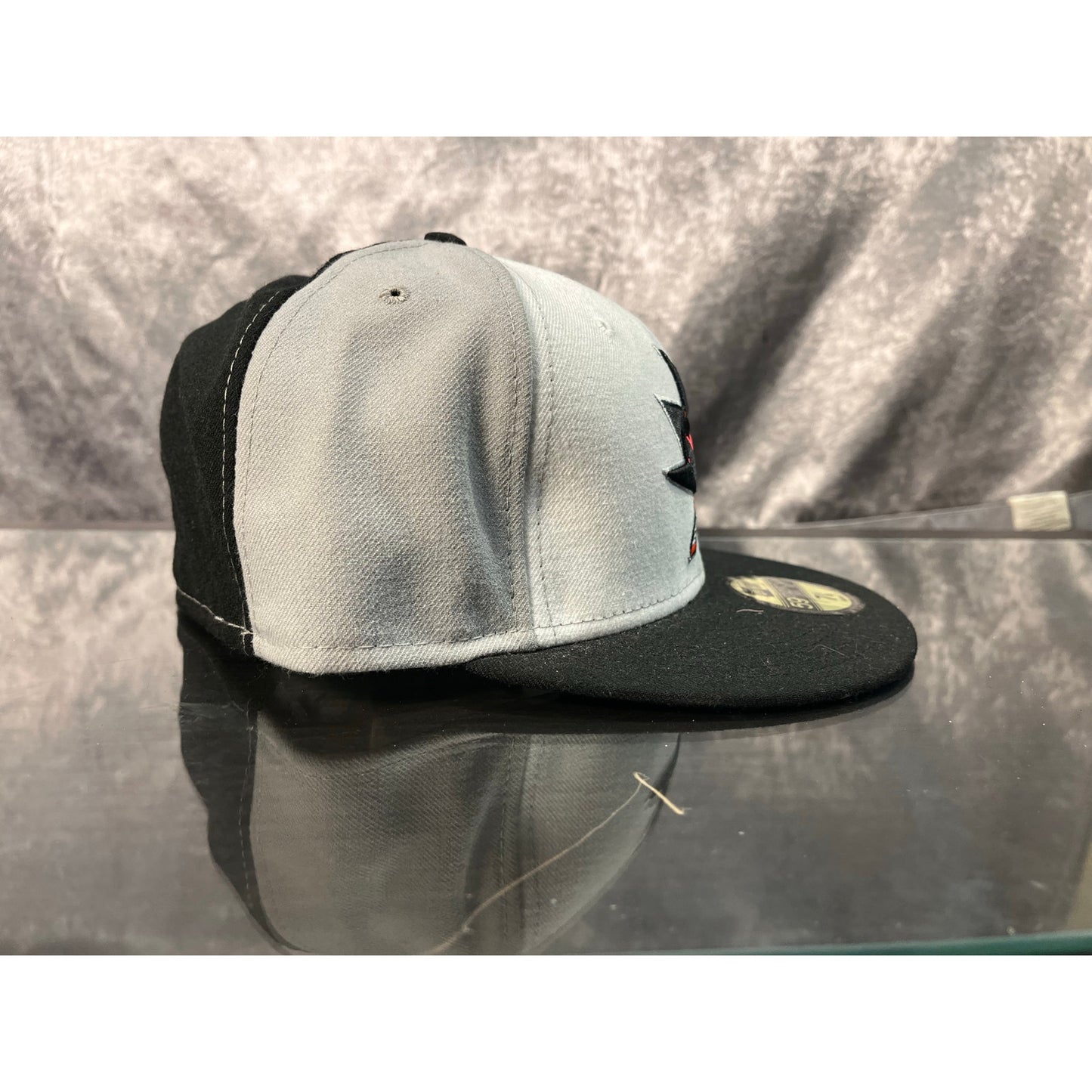 New Era Hat Size 7 5/8 Black/White/Shark NFL