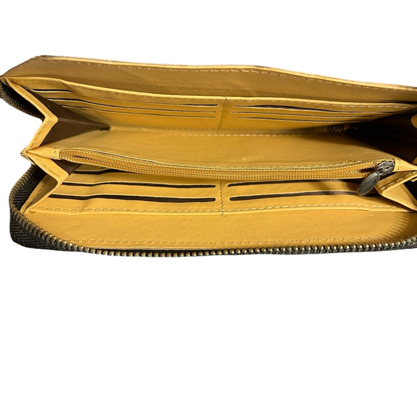 Women’s Cream Wallet 8” W X 4” L