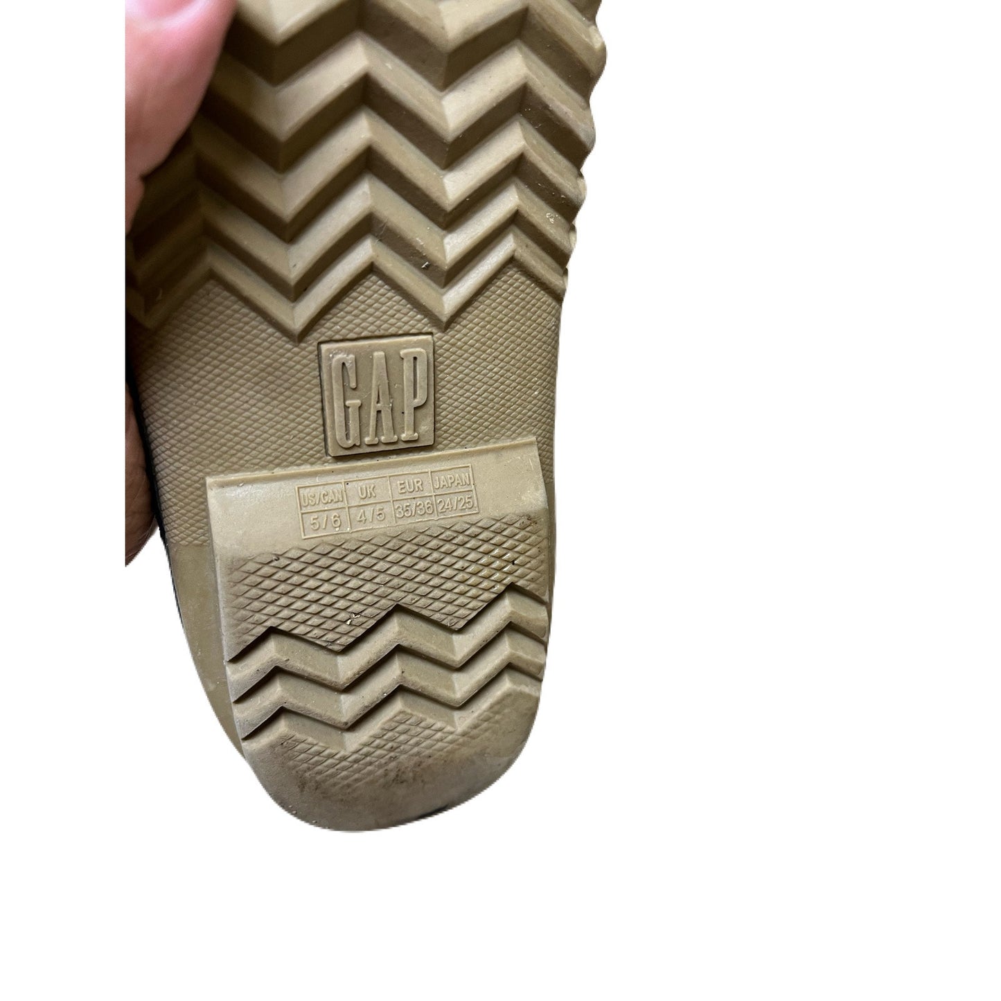 Gap Women’s Duck boots Size 5/6