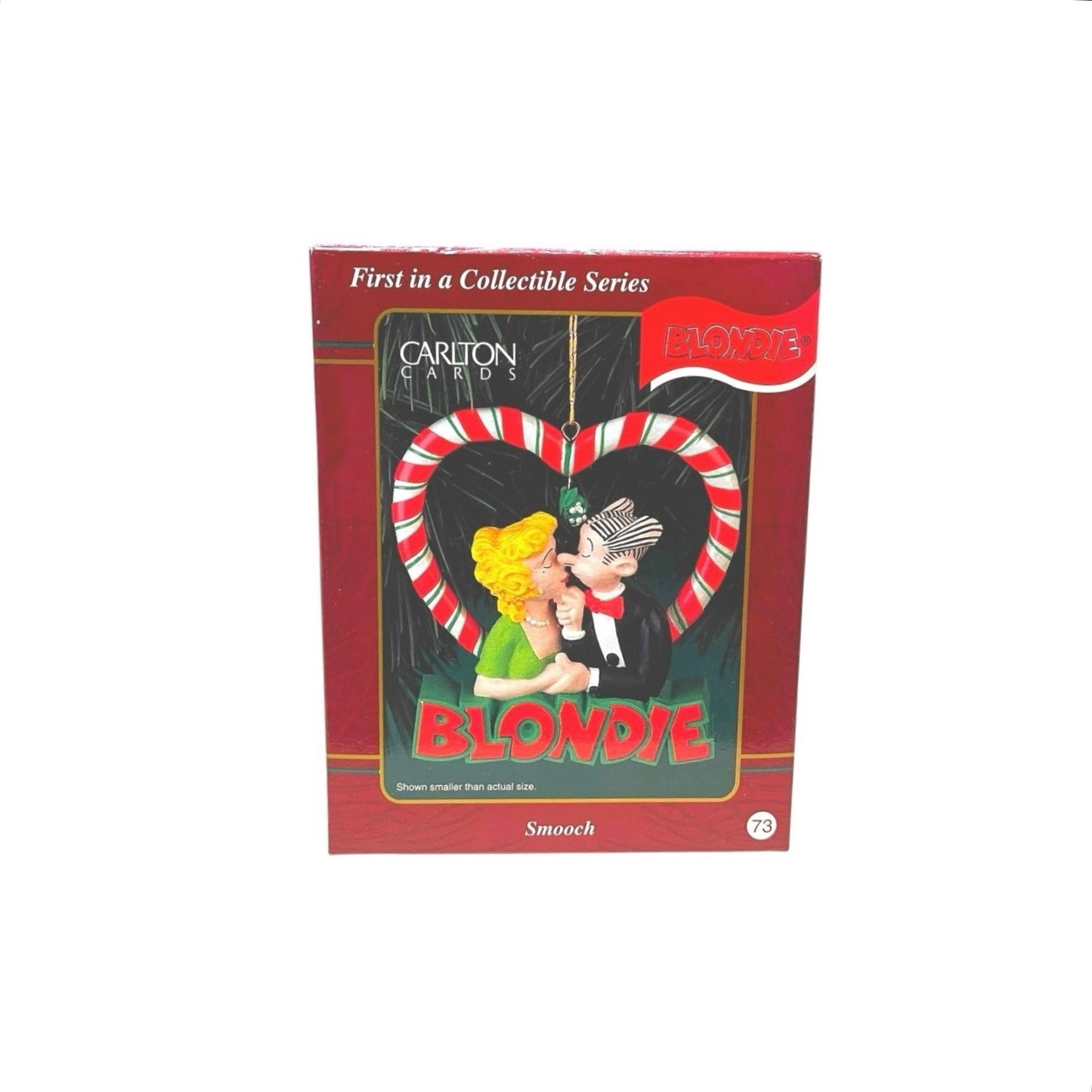 1999 Carlton Cards Heirloom Collection BLONDIE & DAGWOOD "Smooch" Xmas ornament