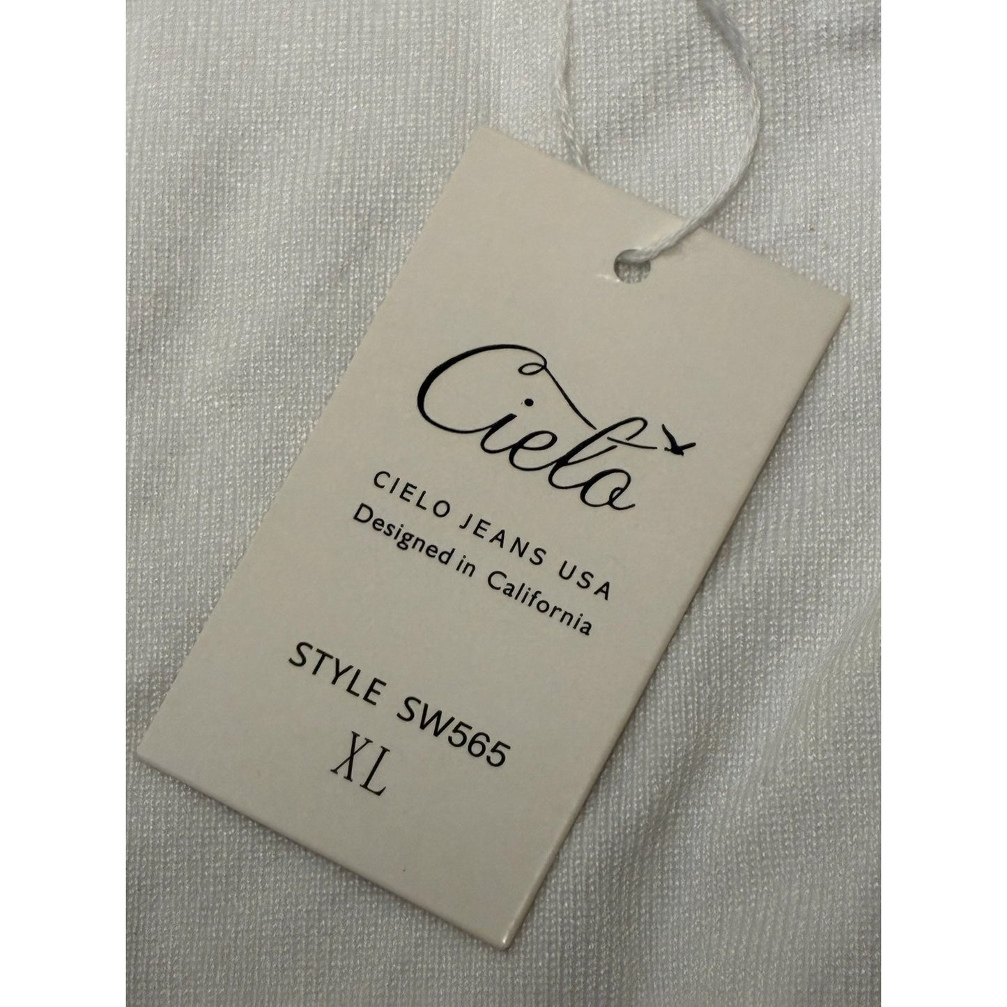 Ciela Women’s Throw Over White Sweater Size XL New