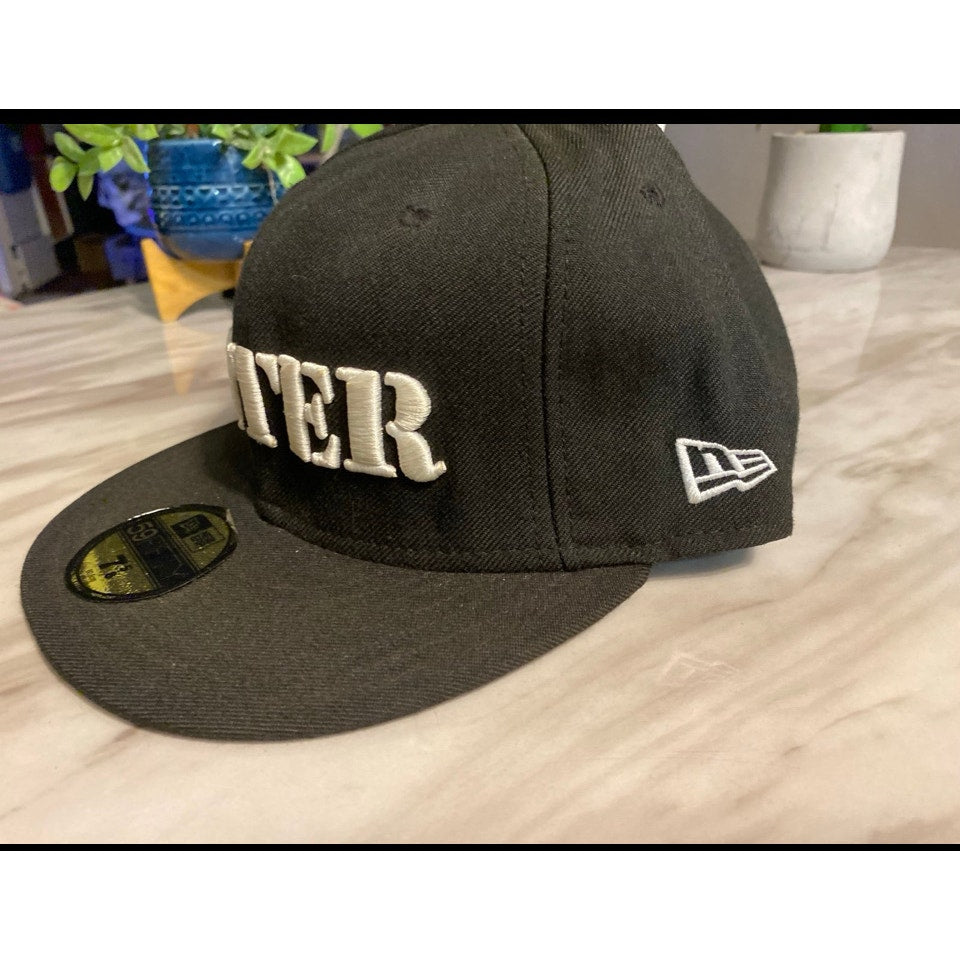 New Era Hat Size 7 5/8 Black Hater Hat In Good Condition