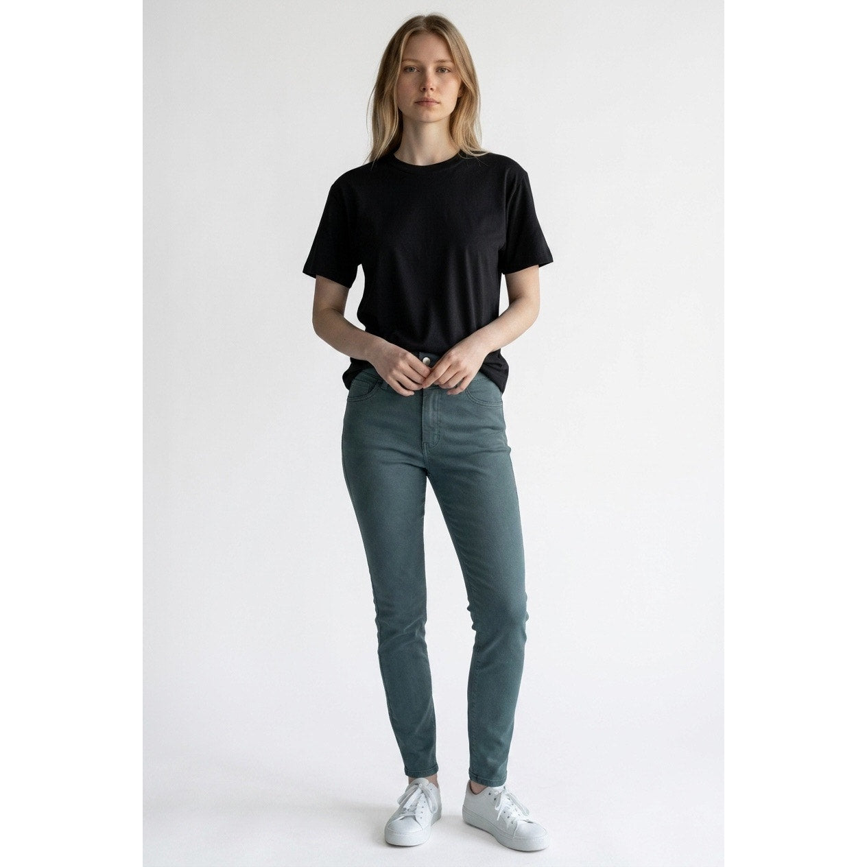 Uniqlo Green Women’s Pants Size Medium Waist 28-29 Inch