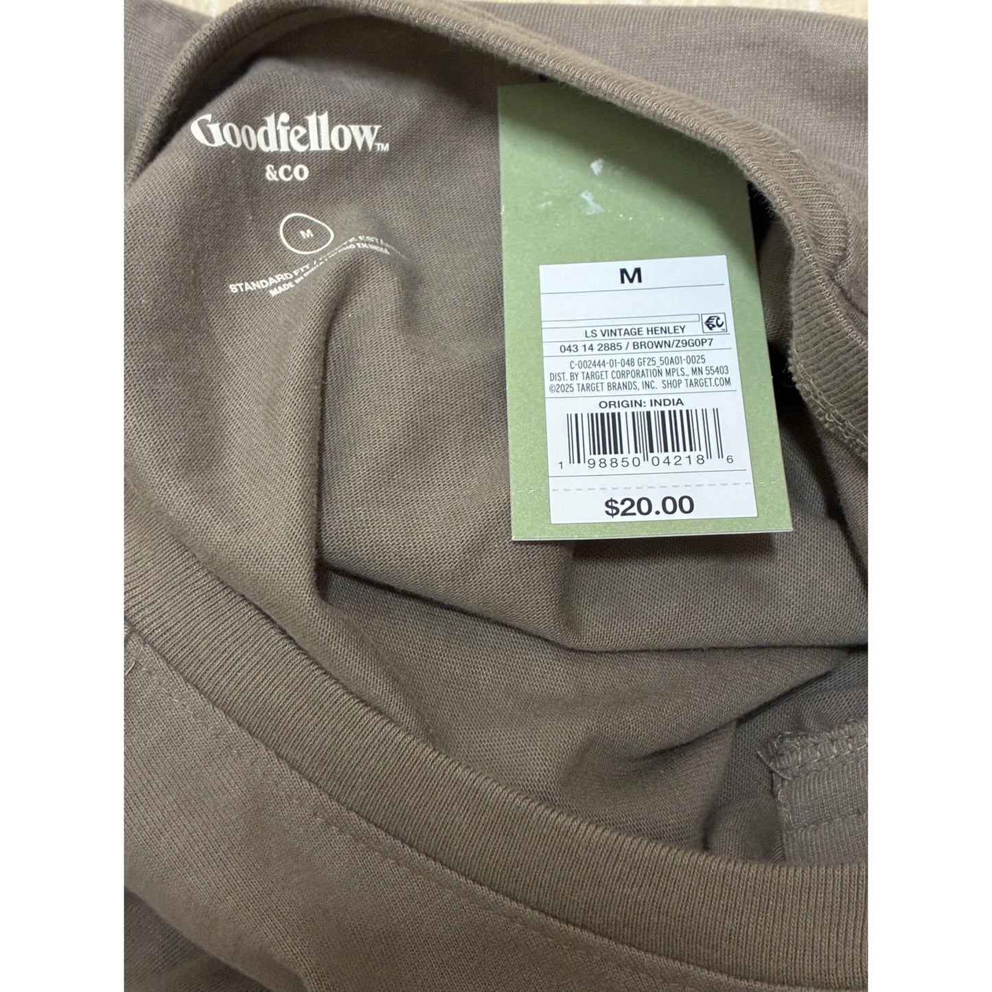 Good Fellow & co Men’s Long Sleeve With 3 Buttons Size Medium
