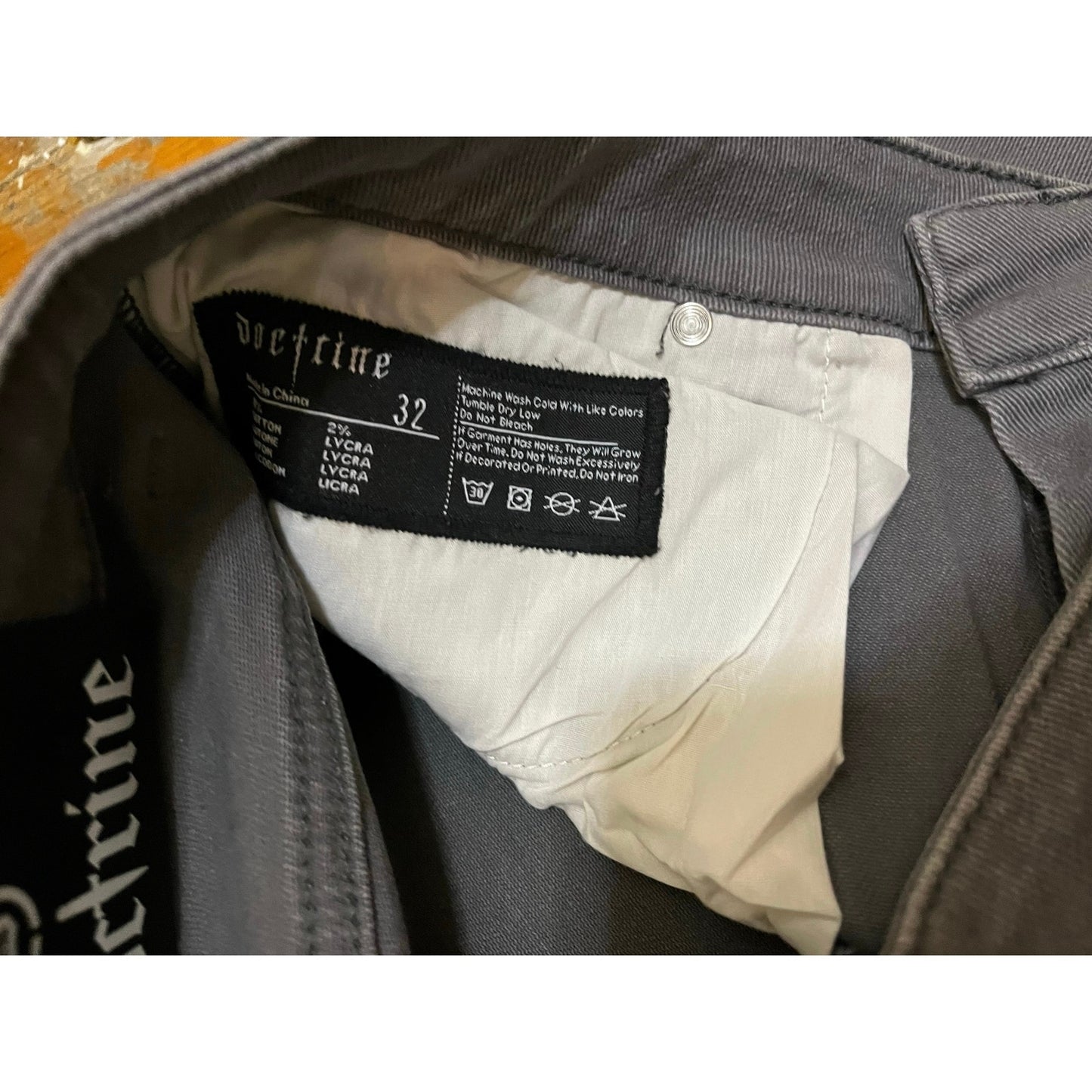 Doctrine Gray Flare Men’s Jean’s Size 32